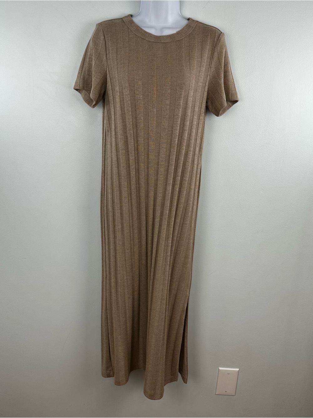 H&M Tan Basic Ribbed Sheath Knit Sweater Dress Short-Sleeve Maxi Size Medium